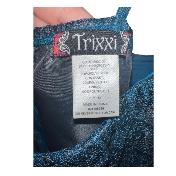 Trixxi Blue Lace dress with satin bow size 13 - Picture 4 of 4